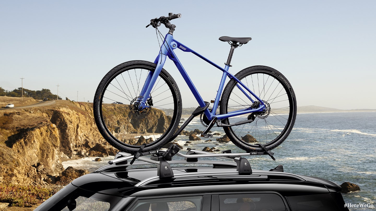 Аксесуары MINI – крепление для велосипеда на крыше